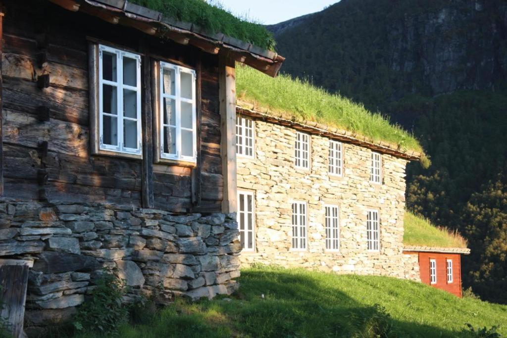 Vassbakken Kro Og Camping Skjolden Exterior photo