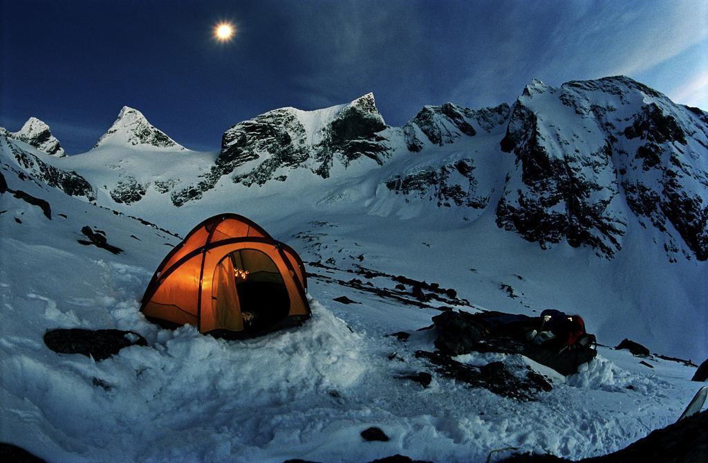 Vassbakken Kro Og Camping Skjolden Exterior photo